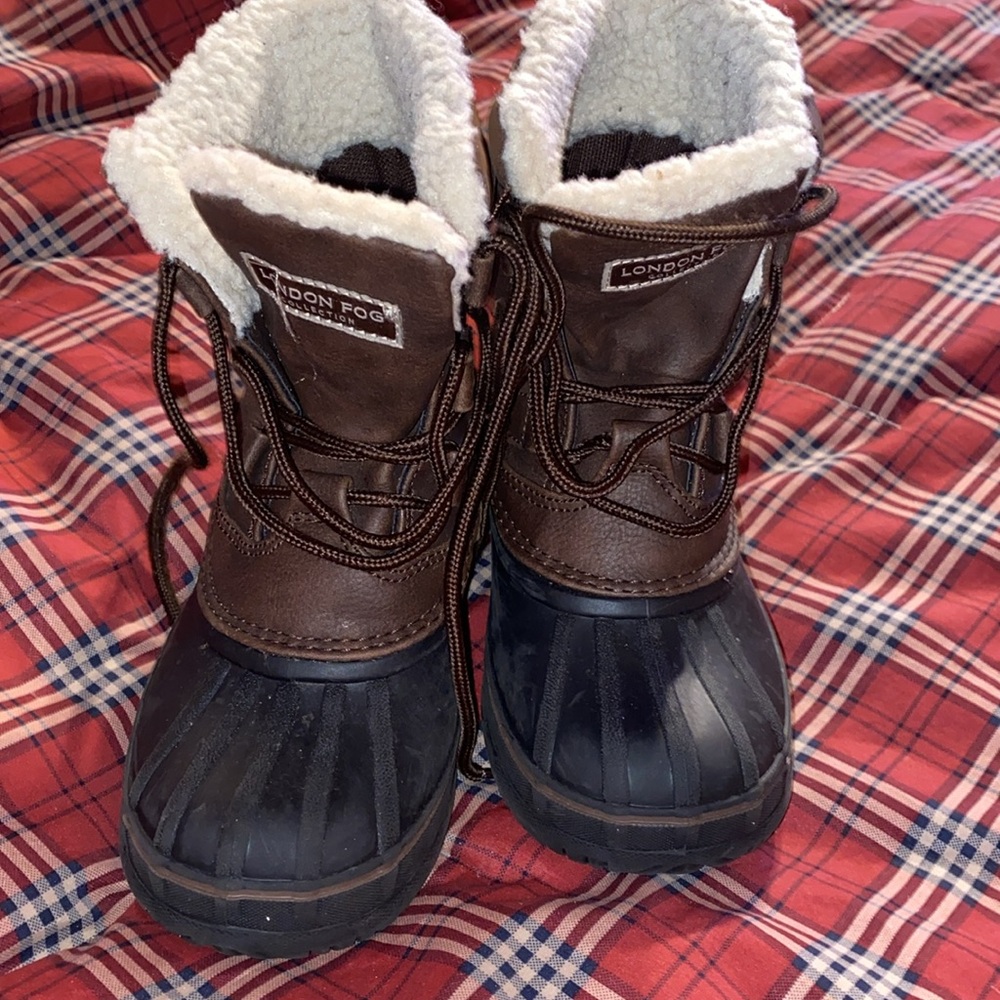 Boy boots…Brown/beige size 13, in very good condition